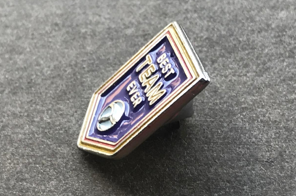 Tekstilde Broş ve Rozet Çeşitleri, Modelleri ve Kullanım Alanları